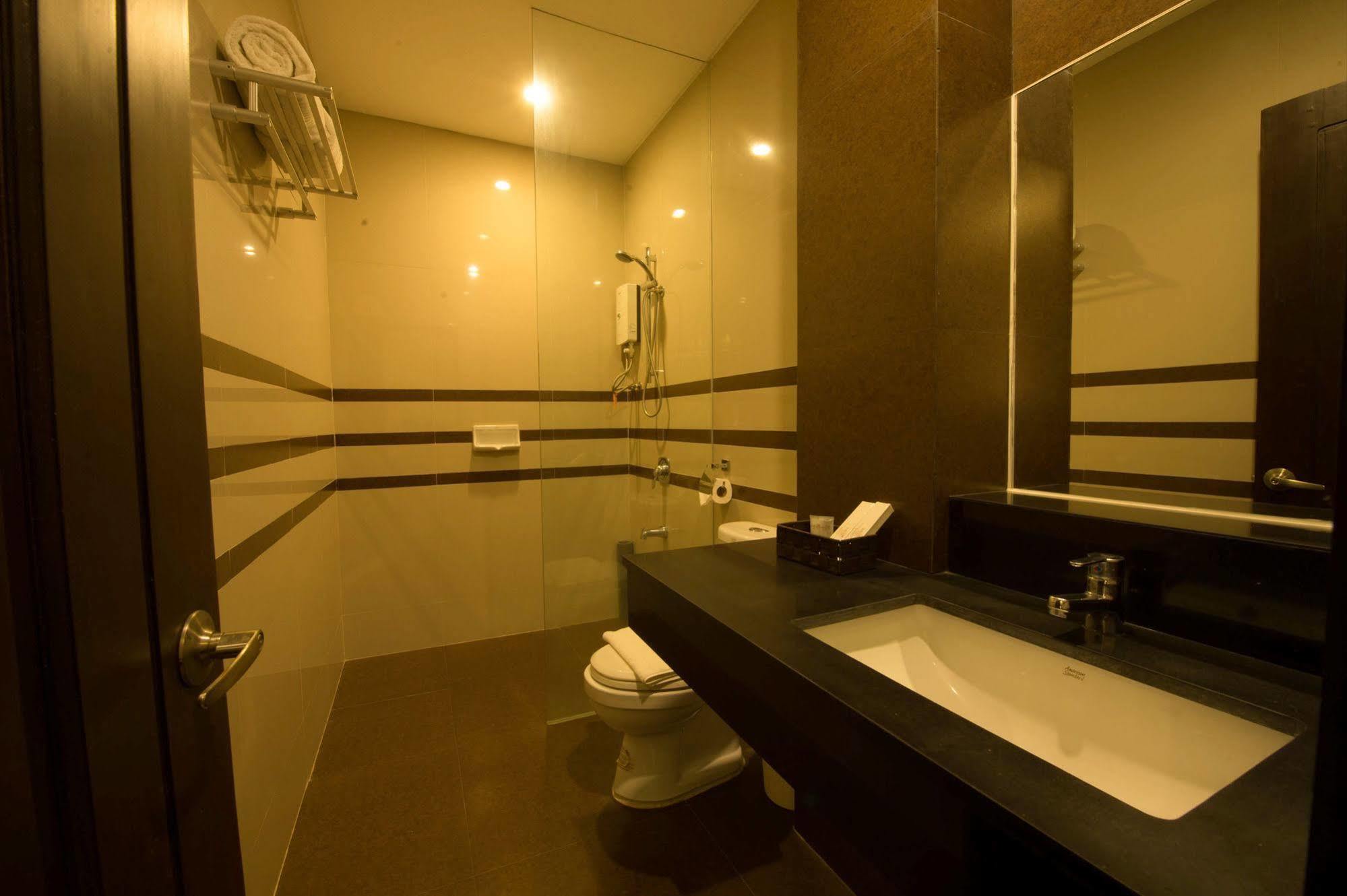 Davao City Infinity Suites מראה חיצוני תמונה
